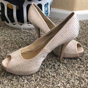 Jennifer Lopez sparkly pumps